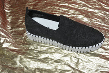 Load image into Gallery viewer, Very G Moxie Black
