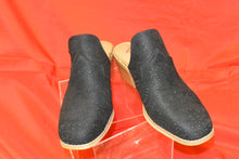 Load image into Gallery viewer, Very G Queen Black Mule
