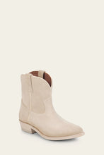 Load image into Gallery viewer, Frye Boot Billy Short Ivory
