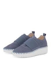 Load image into Gallery viewer, Isle Jacobsen TULIP Grey Blue Platform
